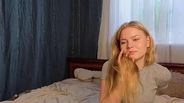LavonaMadlem webcam