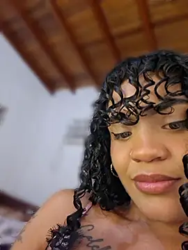 Alondra1810 webcam