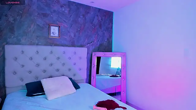 Shedevilboobs69 webcam