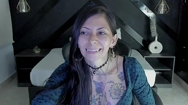 dark_gotica webcam