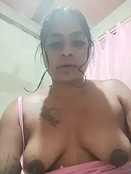 Giselabrunette25 webcam