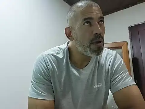 jackbigcock11 webcam