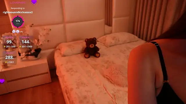 Lilly_Colins webcam