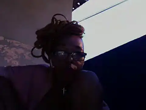 Ladyzee25 webcam