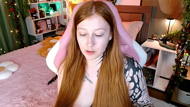 Ayla_Hicks webcam