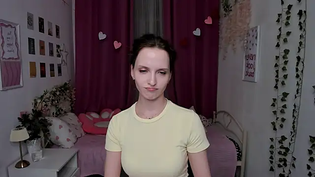 Ariadna_Shy webcam