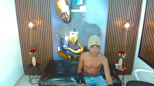 Chris_Hott webcam
