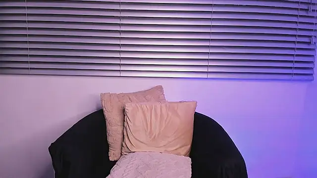 axelstone1 live cam on StripChat