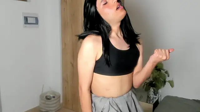 naomimoore828 webcam
