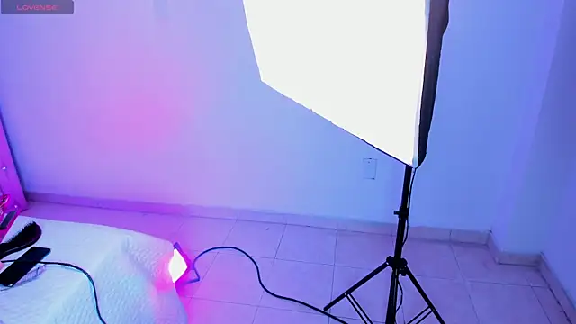 Shedevilboobs69 webcam