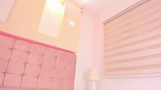 Meghan_candy webcam
