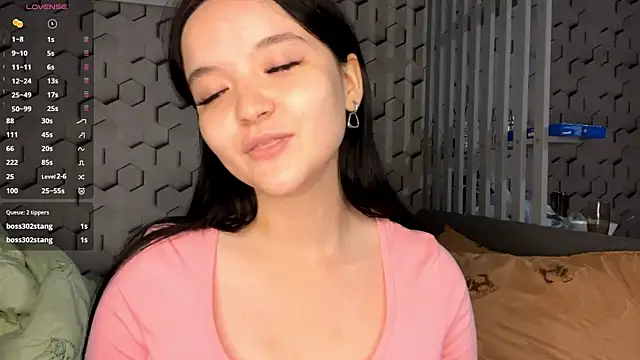 NikiGrandberry webcam