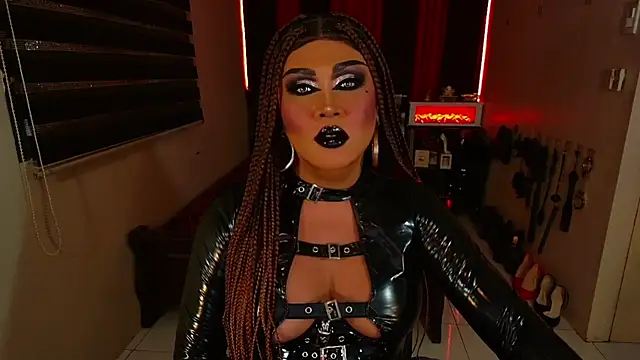 xCumOnOverMex webcam