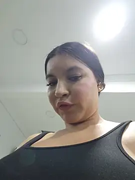Pretty_Julieta webcam