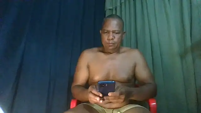 bigblackcock75 - Bigblackcock75's free webcam - UK Sex Cams