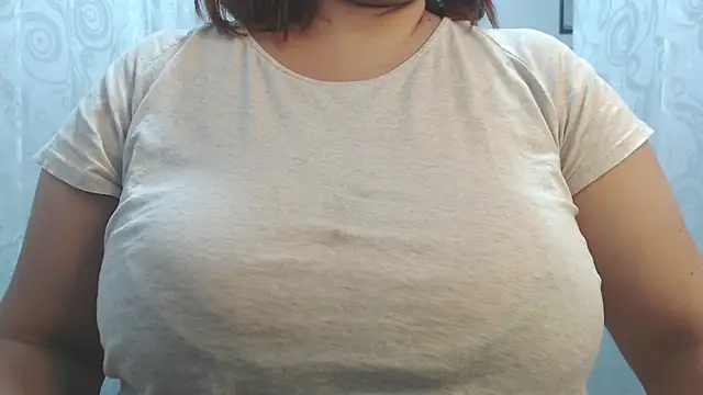 mia_donatto369 live cam on StripChat