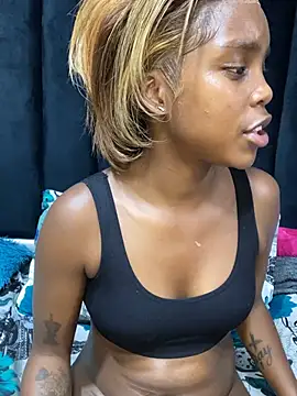 Littlebunny33 webcam