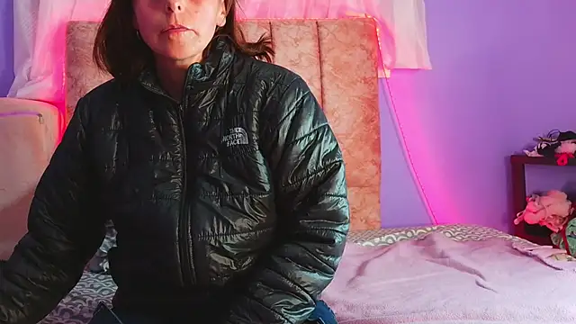 Ava_Raye webcam