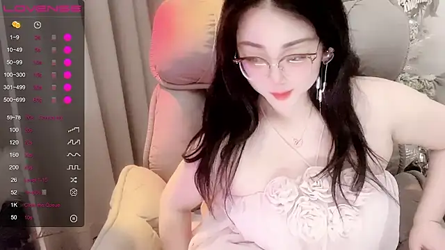 Monica-666888- webcam