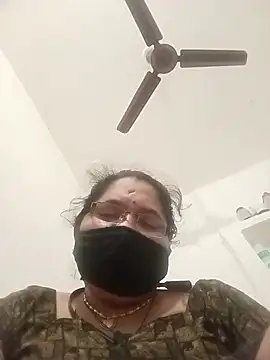 Menka_cut34 webcam