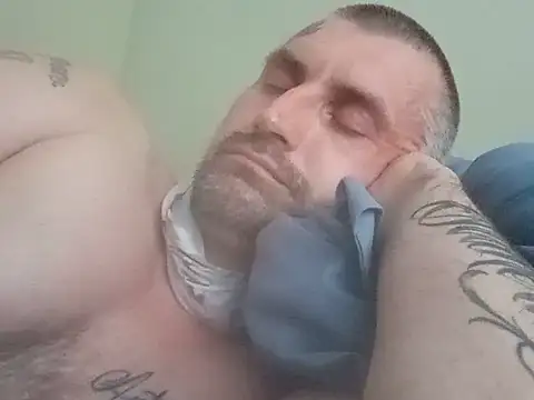 viciouzz1 - Viciouzz1's free webcam - UK Sex Cams