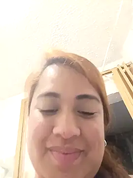 AriaGomez_ webcam