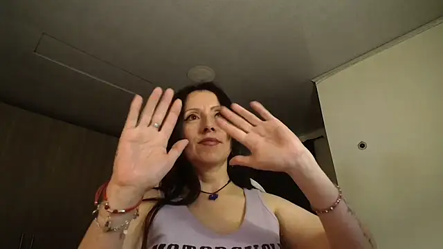Cherry_Bluee webcam