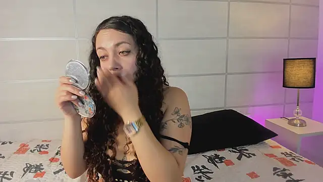 Ruby_diamonds live cam on StripChat