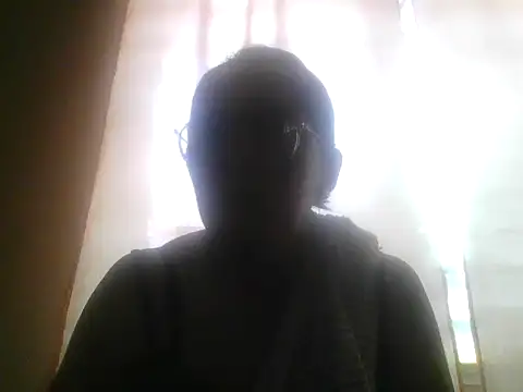 momshe2026 live cam on StripChat