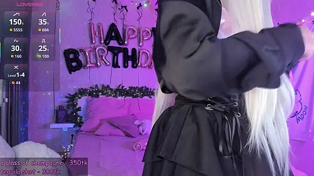 Misty_Shadow live cam on StripChat