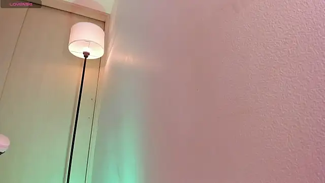Zaray_star live cam on StripChat