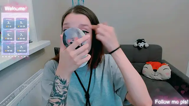 Kitten_Alissa live cam on StripChat