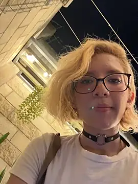 SweetBunnyGF webcam
