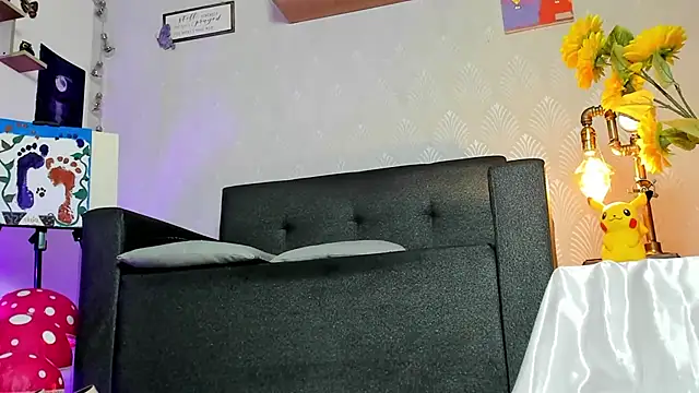 Alaia_Love77 webcam