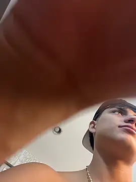 Lander_Cruz's live cam
