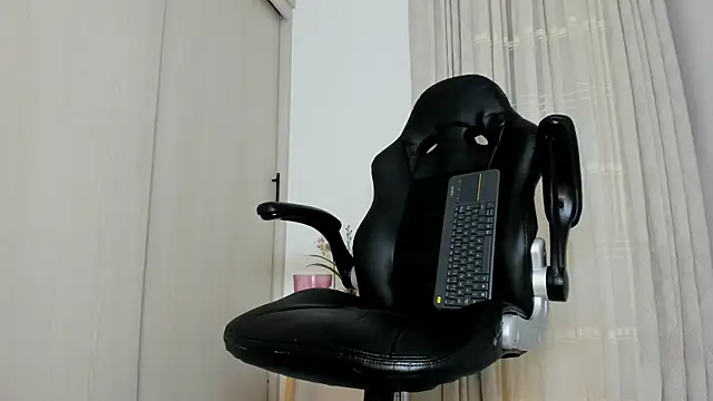 Biscuit_oliva webcam