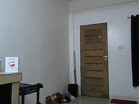 cumslut_selena69 webcam