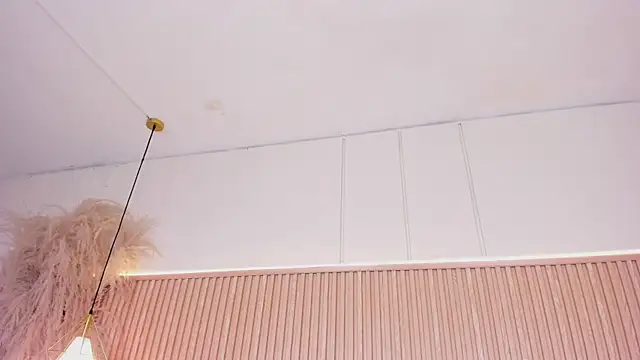 NahimiThompson webcam
