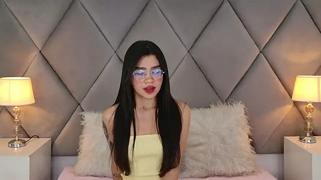 OliviaDiaz live cam on StripChat