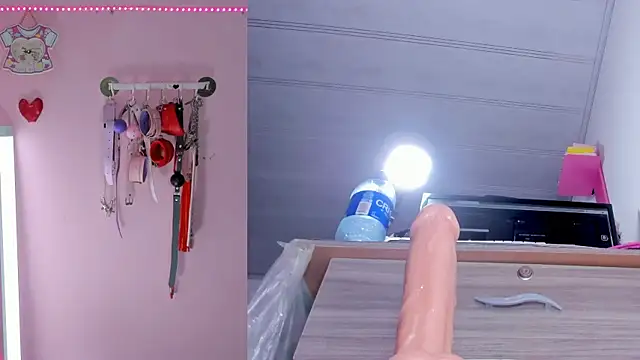 emily_foxxxii webcam