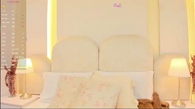SalomeeBell webcam