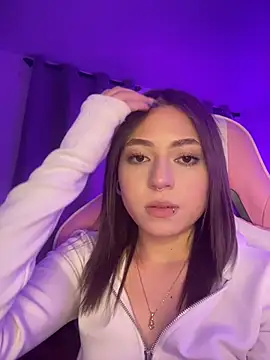 PrettyAmber webcam