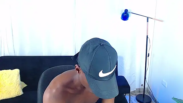 alexaandro18 webcam