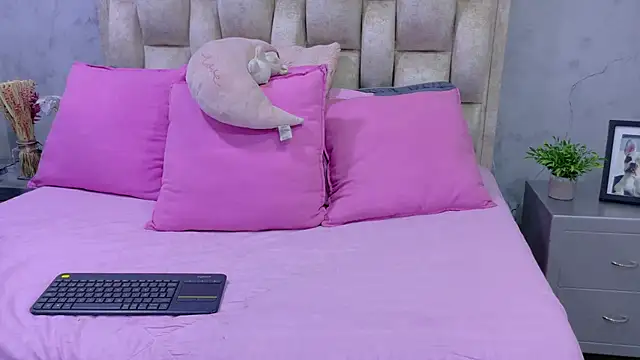 IsabellaRossi webcam