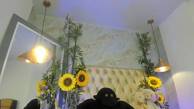 LittleeJaz webcam