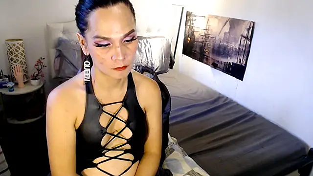 NinaDOM4CUM webcam