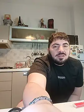 bear_skinny webcam