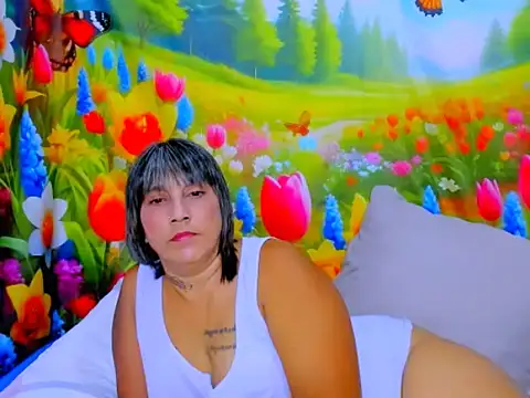 indianroxy webcam