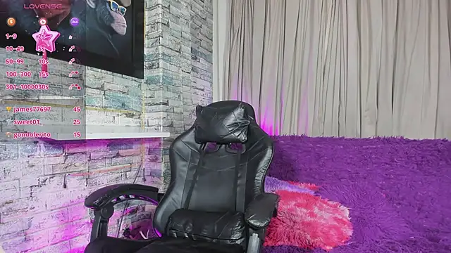 Zamara_Kleii webcam