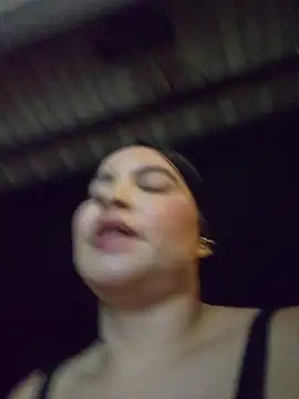 Pretty_Julieta live cam on StripChat